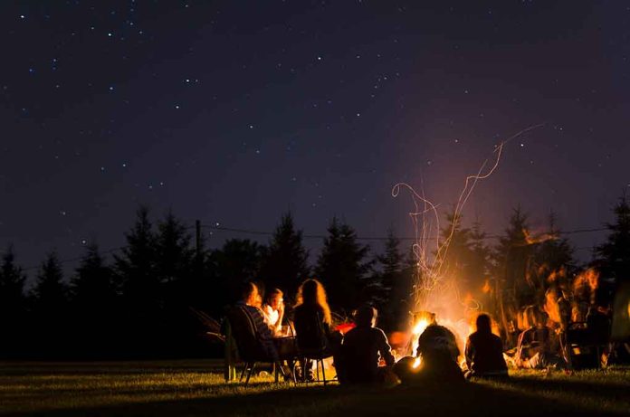 shutterstock_514149277 Essential Tips to Keeping a Campfire Safe